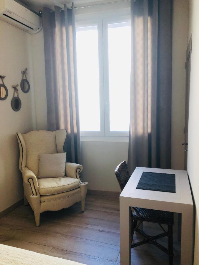 Les Volets Rouges Apartment Cavaillon Exterior foto